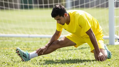 Der 18-jährige Dortmunder Mittelfeldspieler Konstantinos Karetsas hat am Mittwoch das Mannschaftstraining wieder...