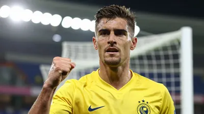 Borussia Dortmund begann die neue Bundesliga-Saison mit einem Sieg gegen den Hamburger SV, angetrieben von den...