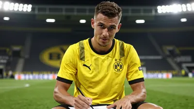 Transfer-Ticker: Dreikampf um VfB-Star - BVB vor Leih-Deal