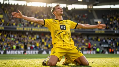 Borussia Dortmund haben mit dem 1:0 in Stuttgart den vierten Sieg im vierten Saisonspiel gefeiert und stehen mit 12...